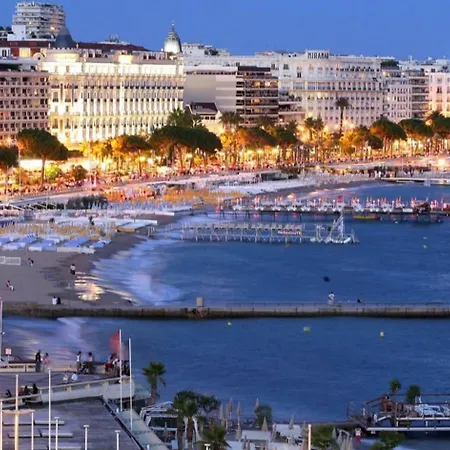 Quai St Pierre 2 Bedrooms With Balcony And Sea View Apartment Cannes