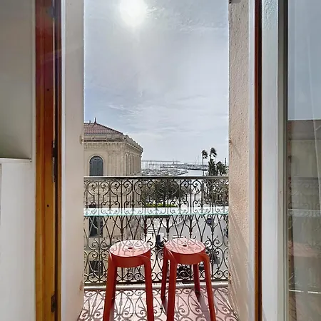 Quai St Pierre 2 Bedrooms With Balcony And Sea View Cannes