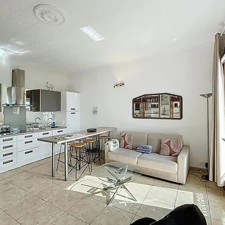 Quai St Pierre 2 Bedrooms With Balcony And Sea View Apartment